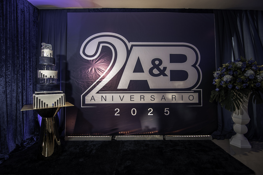A&B Investments brindó por su segundo aniversario en gran estilo